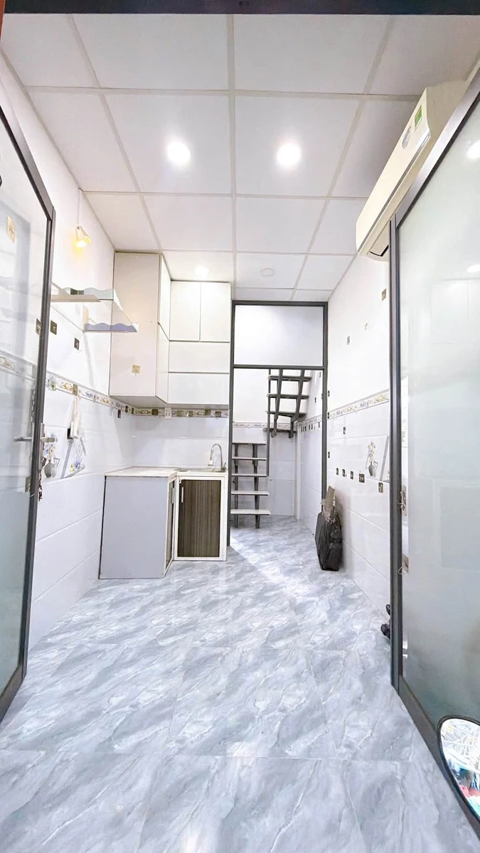 Bán nhà hẻm Quận 4, trệt lầu, 10,3m2, giá 1,73 tỷ - Ảnh thu nhỏ 3
