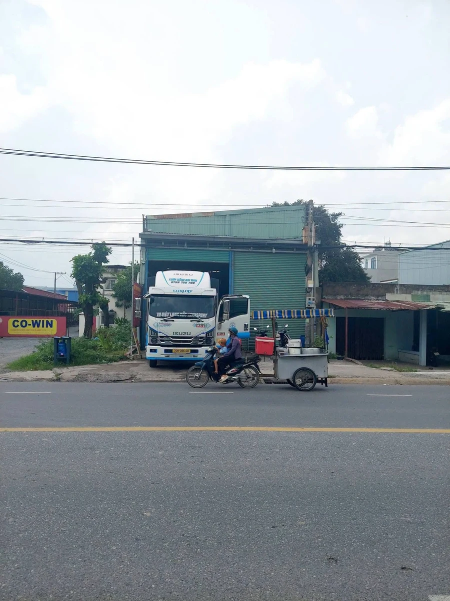 Bán kho mặt tiền ĐT743 phường Dĩ An, 856m², giá hơn 16 tỷ - Ảnh 1
