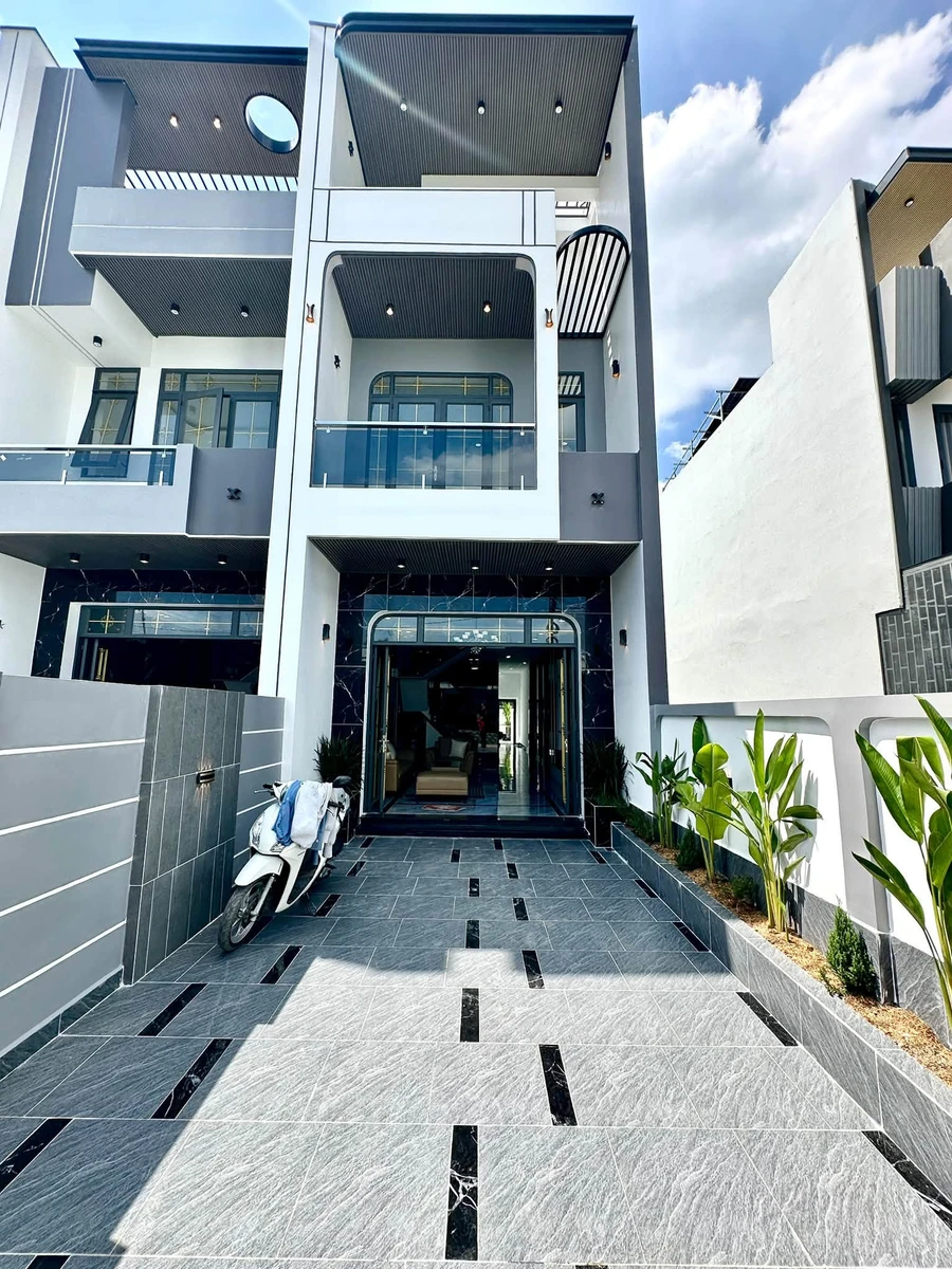 Nhà lầu sân vườn mặt tiền Long Thượng 146m² 3PN - 3 tỷ - Ảnh 1