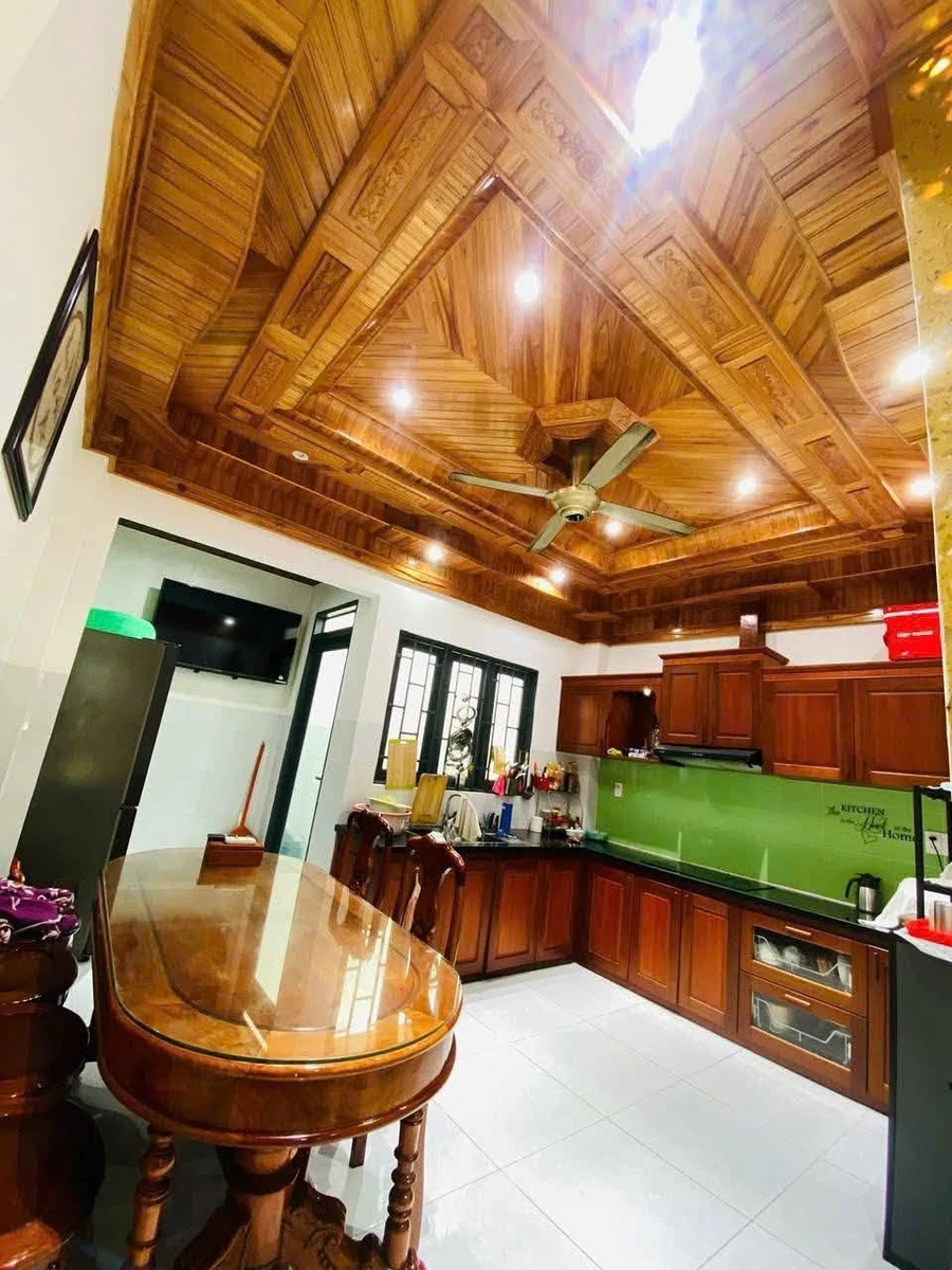Bán nhà 3 tầng 6PN Nha Trang 239,9m² giá 9,5 tỷ - Ảnh thu nhỏ 4