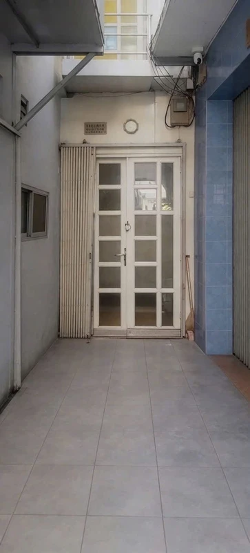 Cho thuê nhà Trần Hưng Đạo Quận 1, 1 phòng ngủ, 20m², 9 triệu/tháng