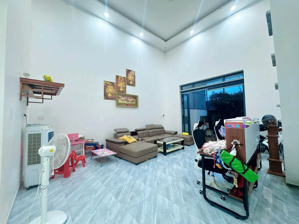 Nhà gác lửng 3 phòng ngủ, 180m², 1,65 tỷ tại Tân Xuân - Ảnh thu nhỏ 2