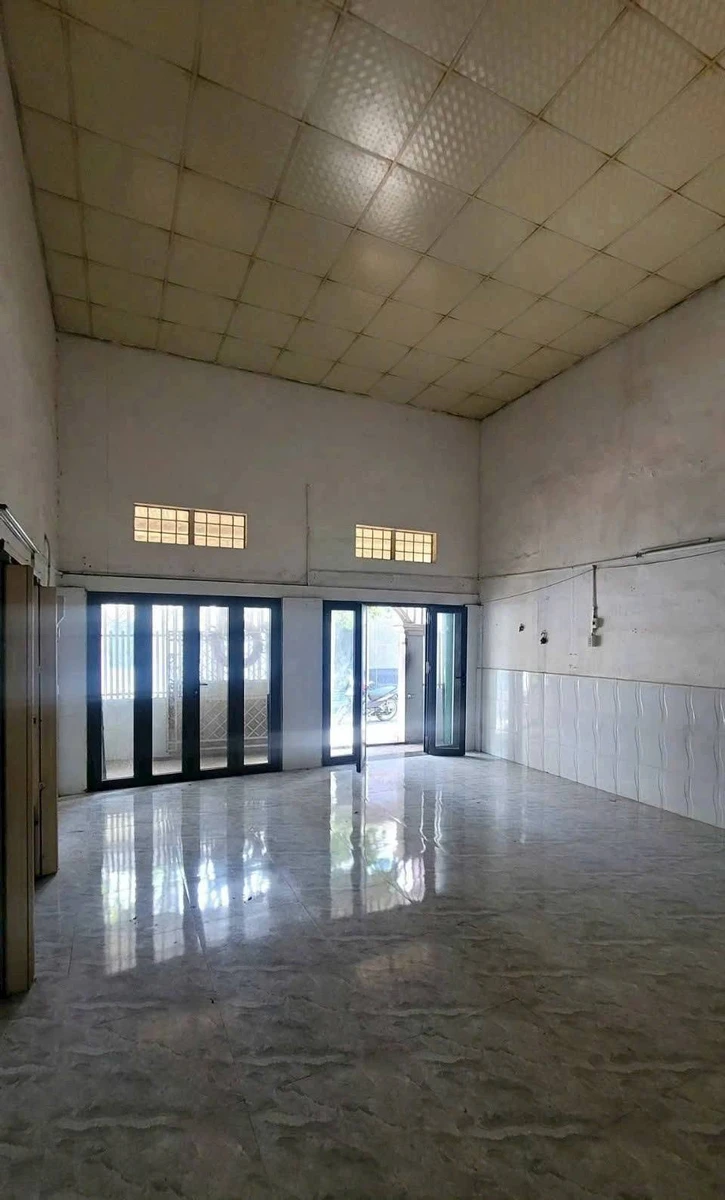 Bán nhà mặt tiền kinh doanh 105m2 gần Chợ Cẩm Sìn Phan Thiết - Ảnh 1