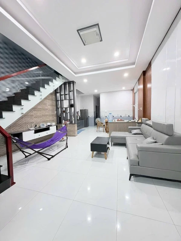 Bán nhà lầu Phan Thiết 92m² 3 phòng ngủ 2,4 tỷ
