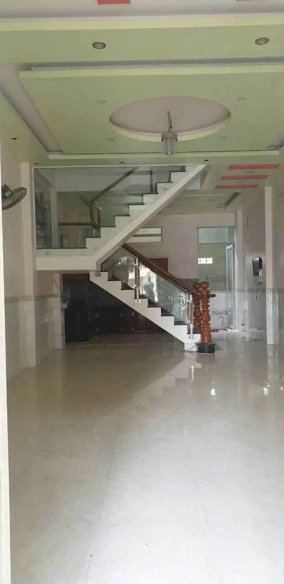 Cho thuê nhà 1 trệt 1 lầu 70m² 3 phòng gần Vincom 550 - Ảnh 1