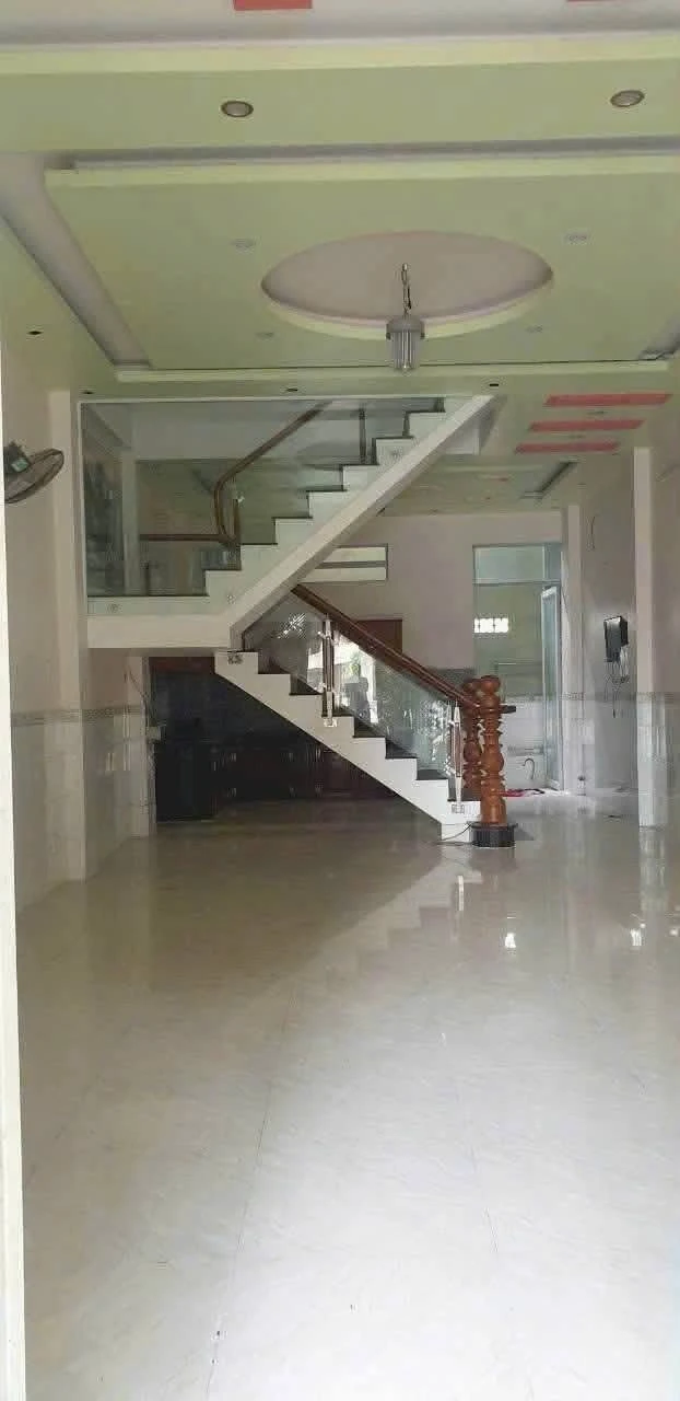 Cho thuê nhà 1 trệt 1 lầu 70m² 3 phòng gần Vincom 550 - Ảnh 1