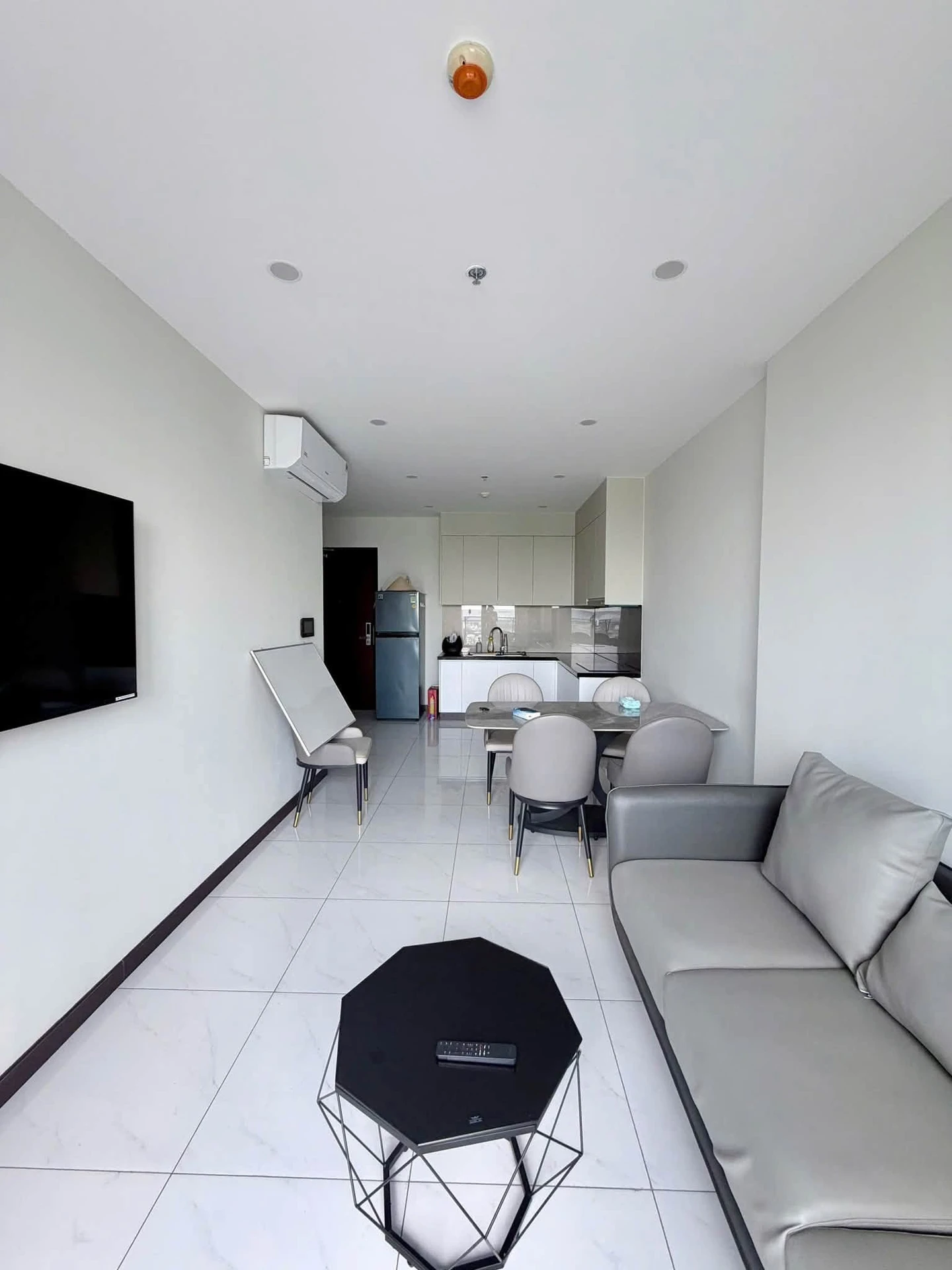 Cho thuê căn hộ C-Skyview 80m² 2PN Thủ Dầu Một - Ảnh 1
