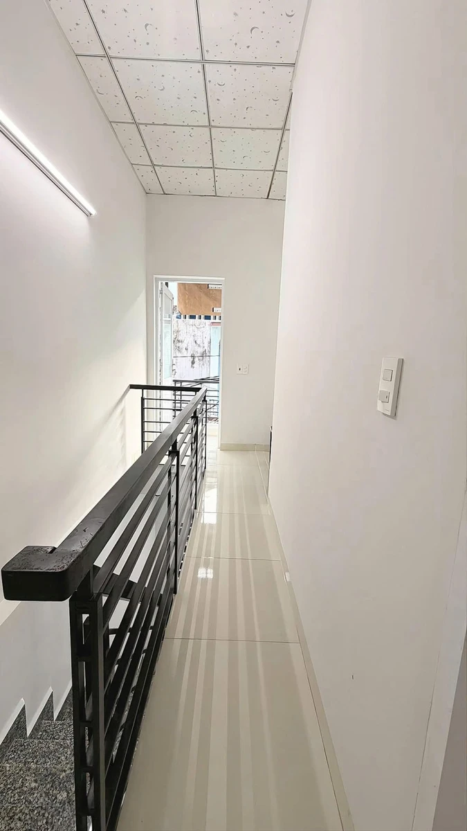 Bán nhà 2 tầng hẻm xe máy đường Song Hào, VCN Phước Hải, Nha Trang, 24m2, 2,15 tỷ - Ảnh thu nhỏ 3