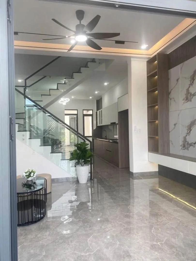 Bán nhà 3PN 2WC 122.5m² mặt tiền Ymoan Buôn Ma Thuột - Ảnh 1