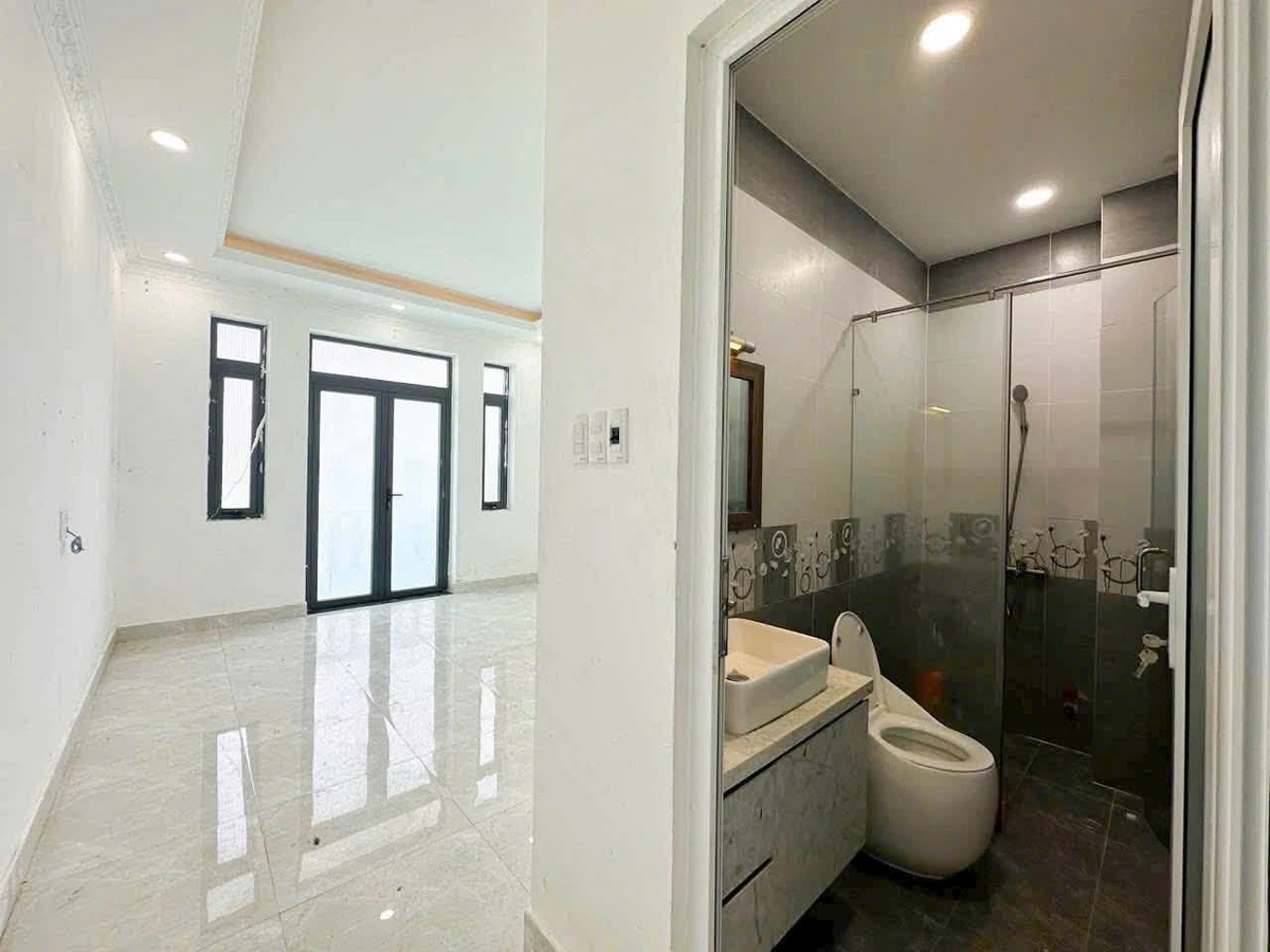 Bán nhà 6PN 68m² Huỳnh Tấn Phát, Nhà Bè, 6.99 tỷ - Ảnh thu nhỏ 5