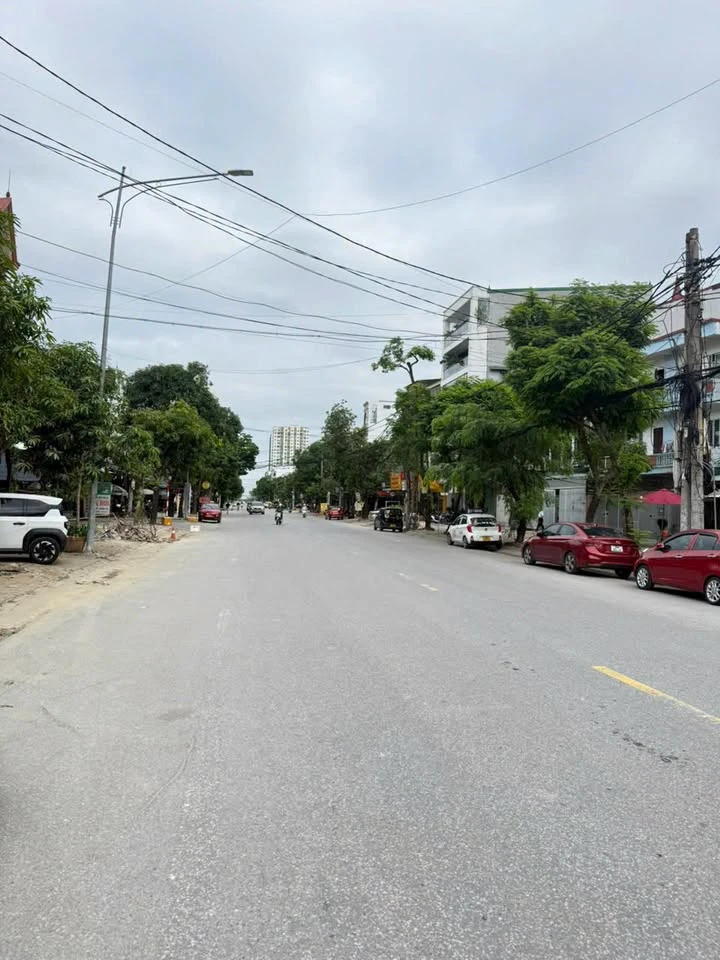 Bán nhà 3 tầng 90m² Nguyễn Thái Học Vinh 10 tỷ - Ảnh thu nhỏ 3