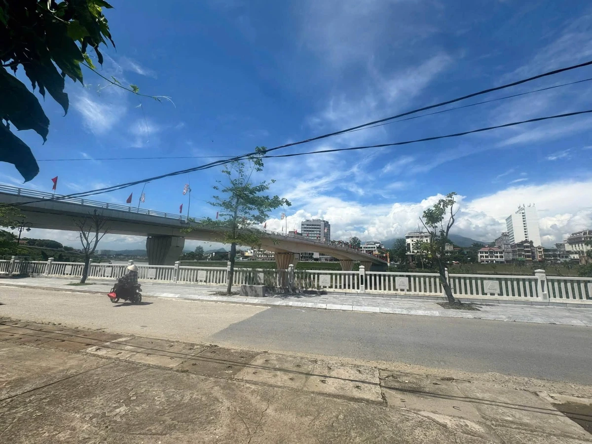 Bán nhà 2 mặt tiền 90m² 3 tỷ Lào Cai - Ảnh 1