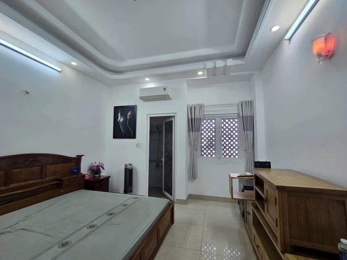 Bán nhà 3 tầng đường Man Thiện, 4,2x17m, giá 7,2 tỷ, Thủ Đức - Ảnh 1