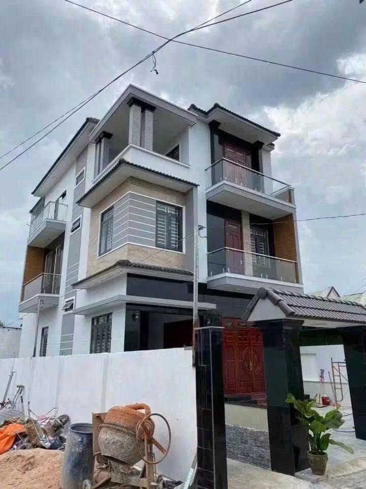 Bán nhà 1 trệt 3 lầu kèm 18 phòng trọ 518,5m2 Hiệp Thành Quận 12, giá 11,2 tỷ - Ảnh 1