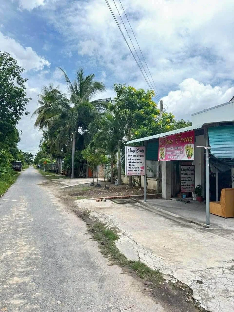 Bán đất 10x55m hẻm 7 Nguyễn Chí Thanh, Phường Hòa Thành, Tây Ninh, giá 158tr/m2 - Ảnh 1