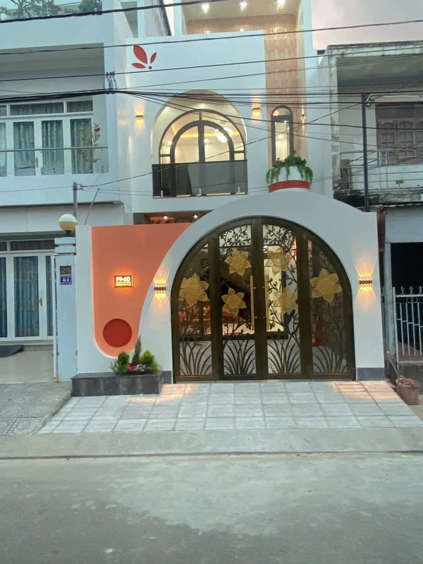 Nhà mặt tiền Văn Cao, Rạch Giá, 5×25m, 4PN, 4 tỷ 180