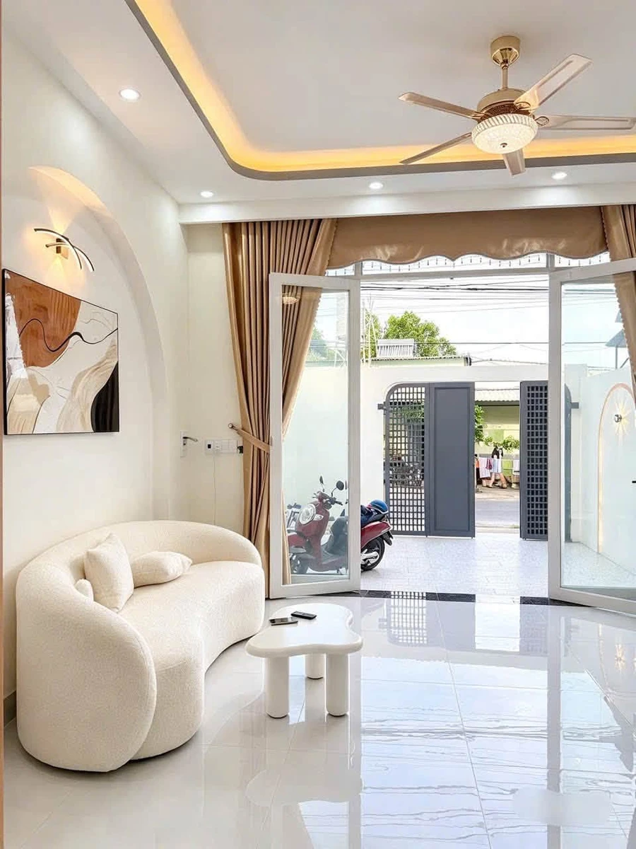 Bán nhà lầu 3 phòng ngủ 5x18m hẻm Trịnh Phong Đáng, Long Hoa, Tây Ninh - Ảnh thu nhỏ 4