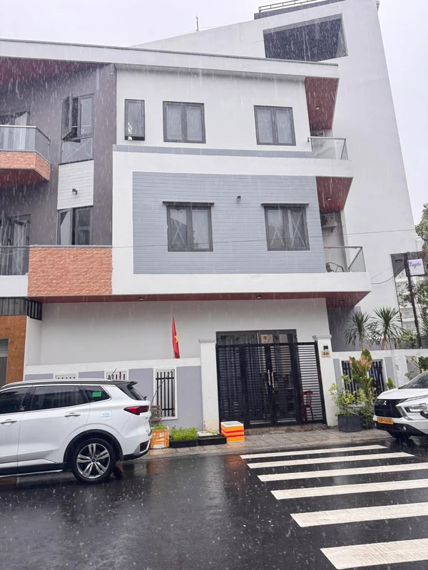 Bán nhà cấp 4 mặt tiền đường 5,5m, 52,8m² gần biển Mỹ Khê, Sơn Trà, Đà Nẵng