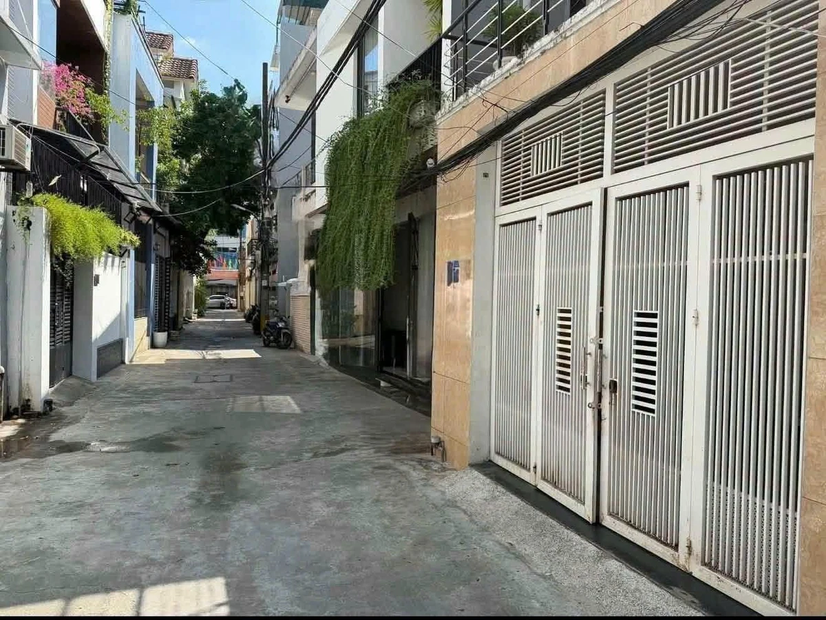 Bán nhà 100m² 3PN tránh nhau Ông Ích Khiêm gần 6 tỷ - Ảnh 1