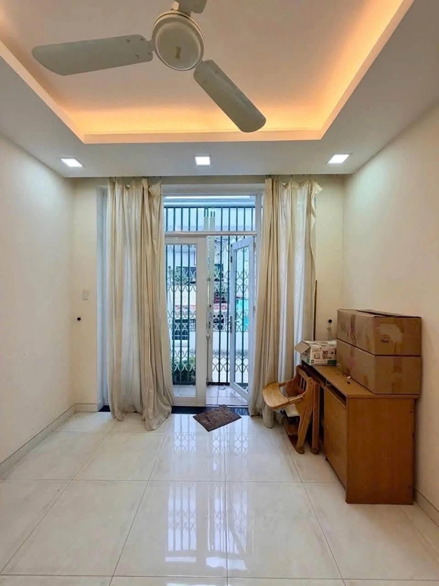 Bán nhà mặt tiền Hòa Hưng Q10, 44m2, 4 PN, 6,8 tỷ - Ảnh thu nhỏ 2