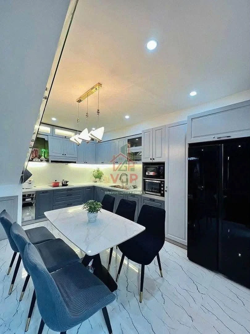 Bán biệt thự hẻm ô tô lớn Trần Hưng Đạo, 108m², 10,5 tỷ - Ảnh thu nhỏ 5
