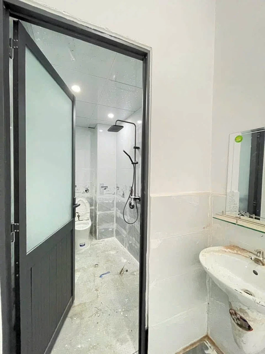 Nhà trệt lầu 3PN 130m² 2 tỷ 150 triệu Bình Chánh - Ảnh thu nhỏ 4
