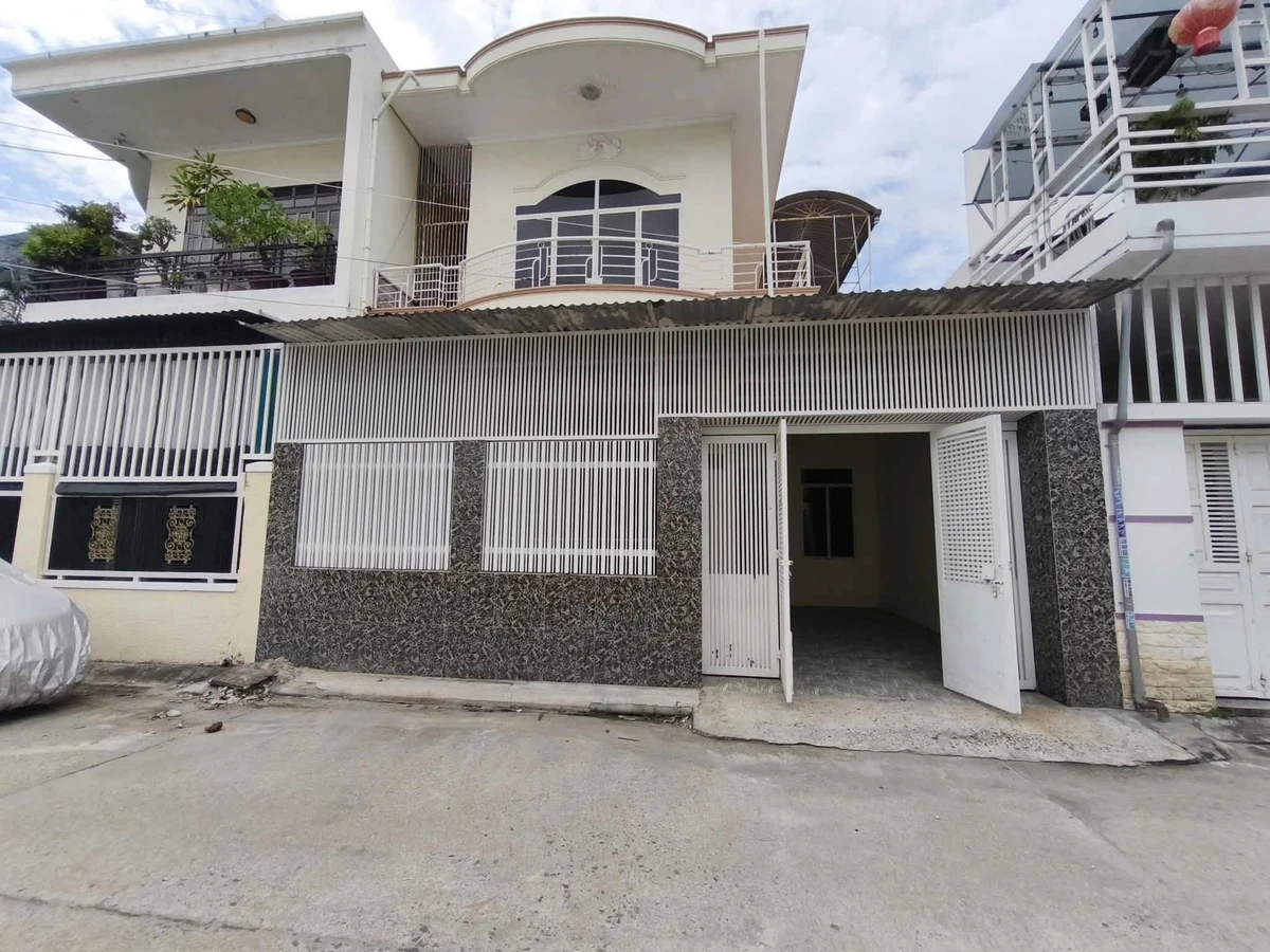 Bán nhà ngõ Nha Trang 87.4m² 2 phòng ngủ 3.9 tỷ - Ảnh 1