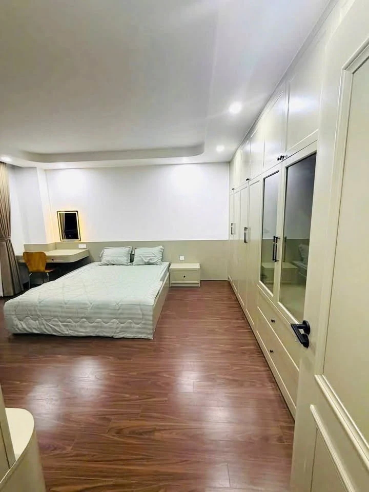 Bán nhà 4 tầng 130m2 mặt đường Nguyễn Bình, Hải Phòng 9,5 tỷ - Ảnh 1