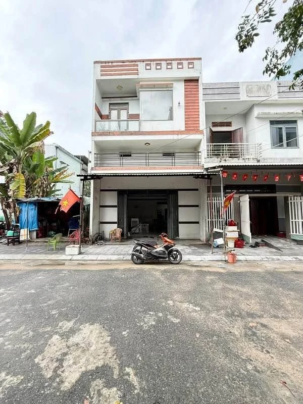 Bán nhà mặt tiền Xuân Thiều 186m², 3 phòng ngủ, 4,45 tỷ - Ảnh thu nhỏ 2