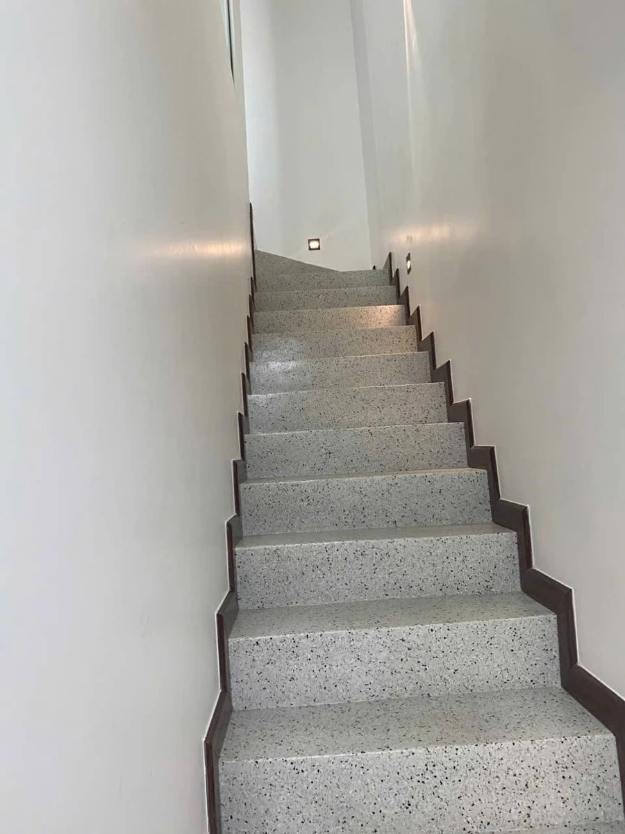 Bán nhà 4 mê rưỡi 206m2, 3 phòng ngủ gần biển Quy Nhơn - Ảnh thu nhỏ 3