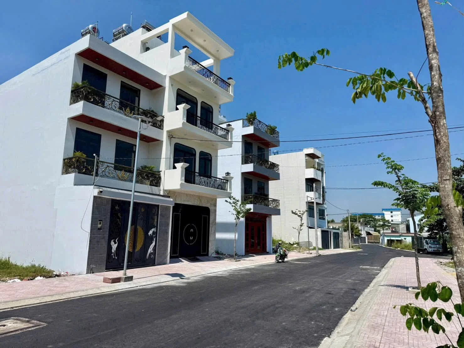 Bán nhà 3 tầng 4PN 90m² Hóc Môn 6,5 tỷ - Ảnh 1