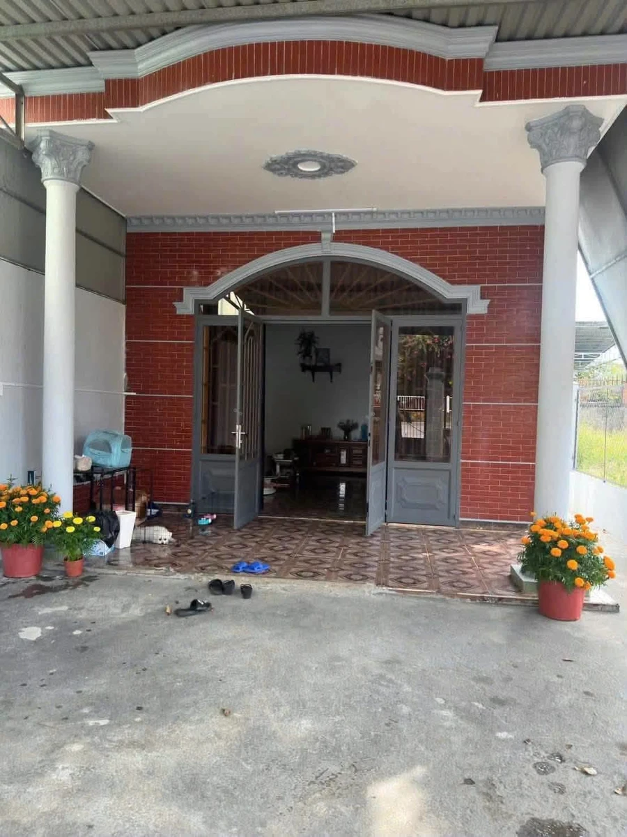 Bán nhà 2 phòng, Bình Phước, Bình Dương, 216m2, 1 tỷ 8 - Ảnh thu nhỏ 2