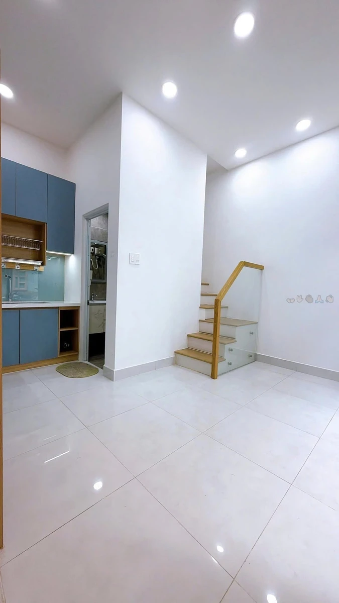 Bán nhà 2 tầng Quận 4, 4,1m x 4,3m, chỉ hơn 2 tỷ - Ảnh thu nhỏ 4