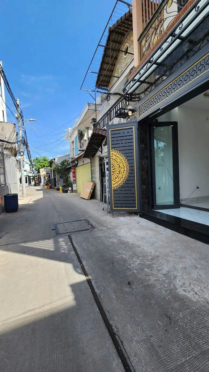 Bán nhà phố mới 4PN, 5WC, 75.6m², 8 tỷ 600 triệu Quận 7 - Ảnh thu nhỏ 3