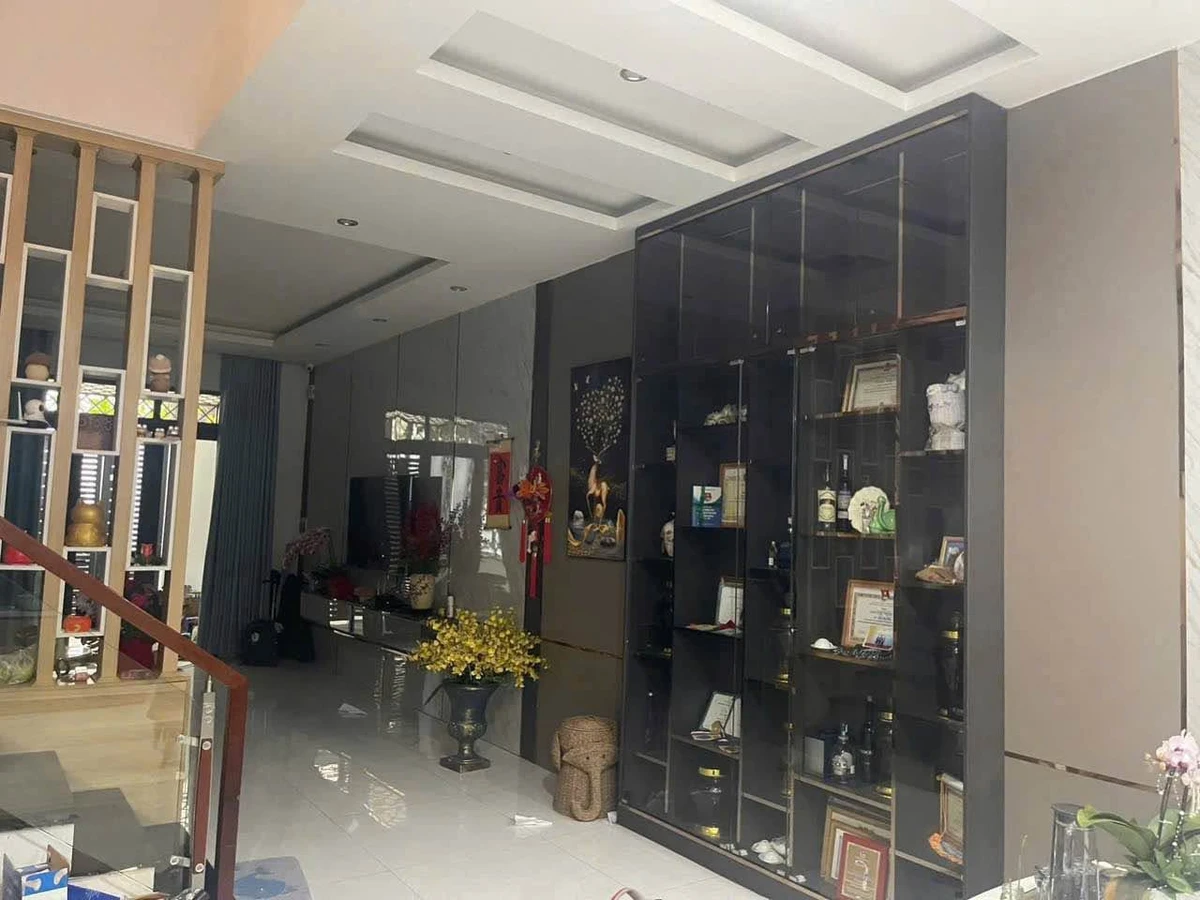 Bán nhà 100m² 3PN 4WC đầy đủ nội thất Hiệp Thành 3 Quận 12 - Ảnh thu nhỏ 3