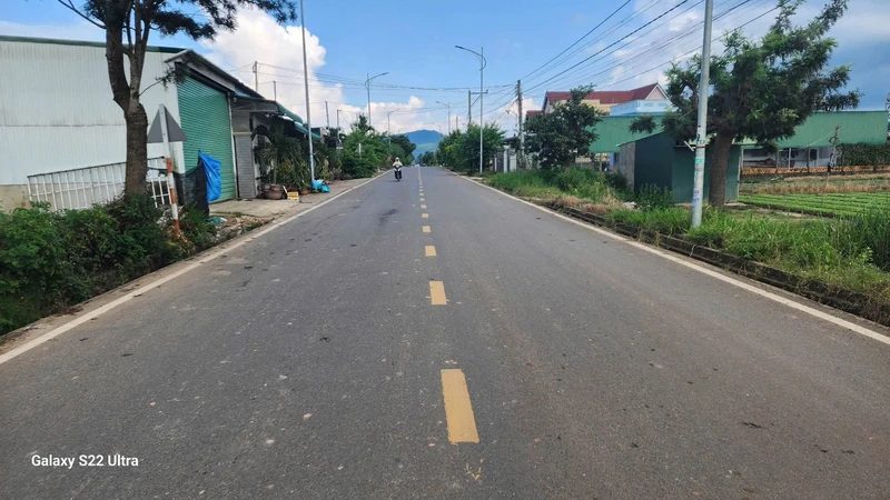 Bán đất mặt tiền đường nhựa Phú Trung Đức Trọng Lâm Đồng 230m2