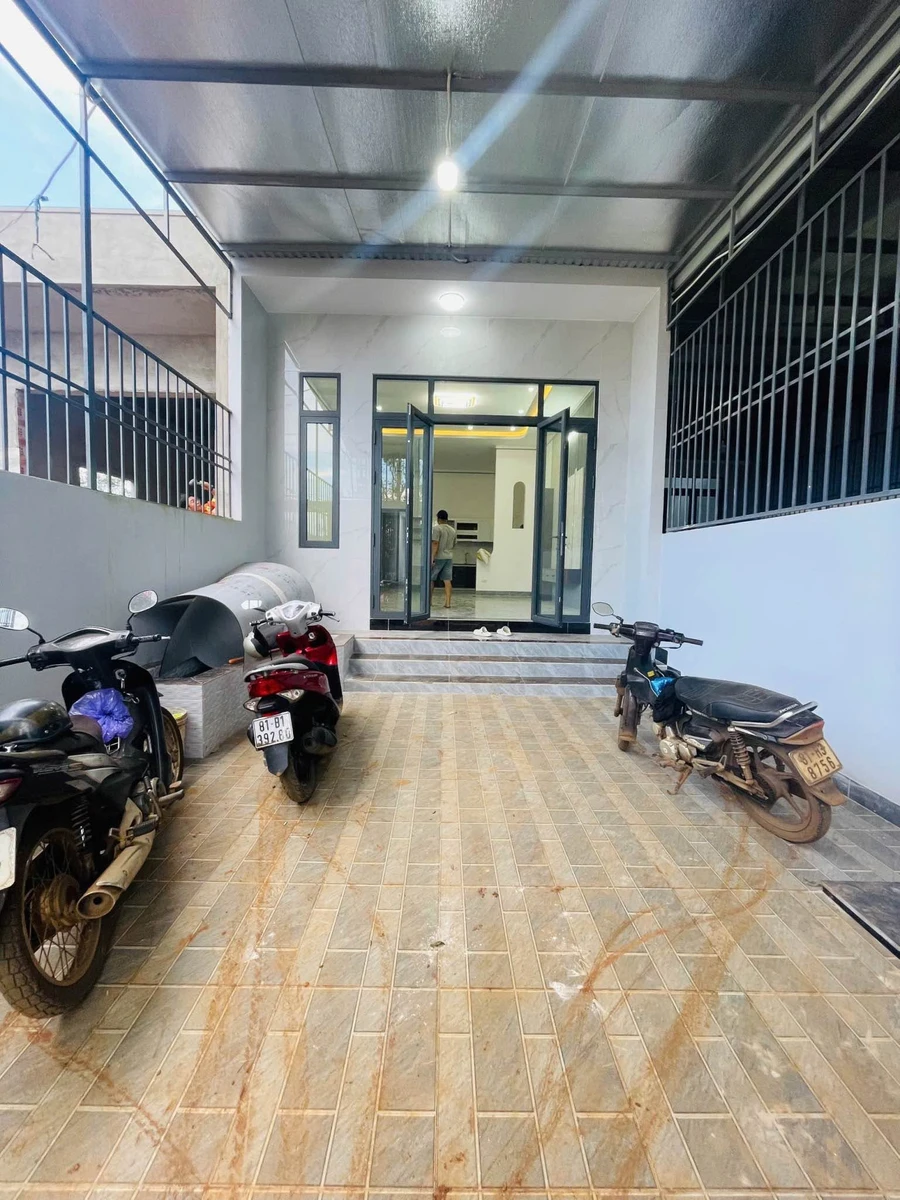 Bán nhà 70m2, 3PN 2WC hẻm 333 Lý Thái Tổ, Gia Lai giá 1,69 tỷ - Ảnh thu nhỏ 2