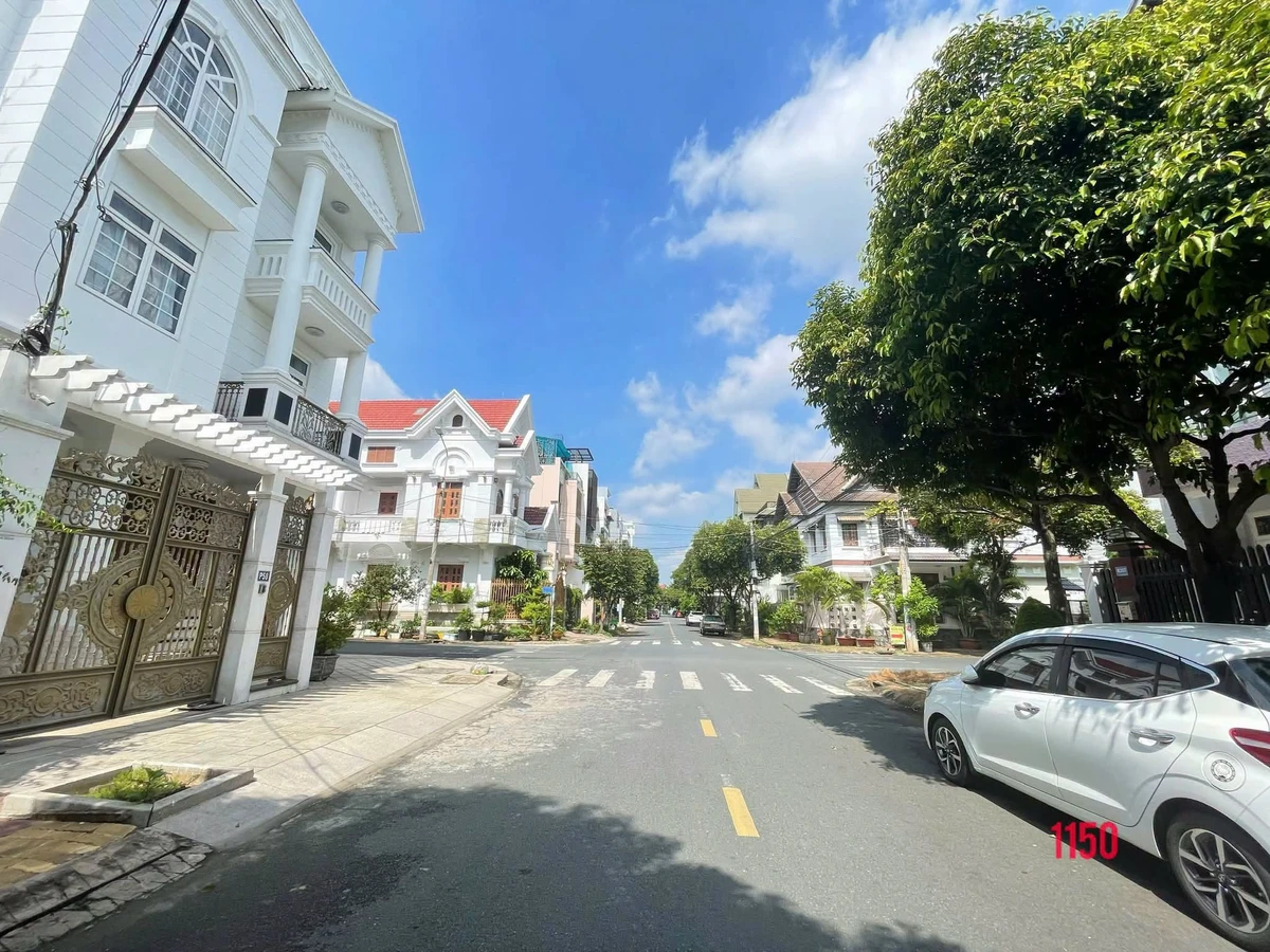 Bán lô đất biệt thự mặt tiền 160m2 khu D2d Đồng Nai 15 tỷ - Ảnh 1