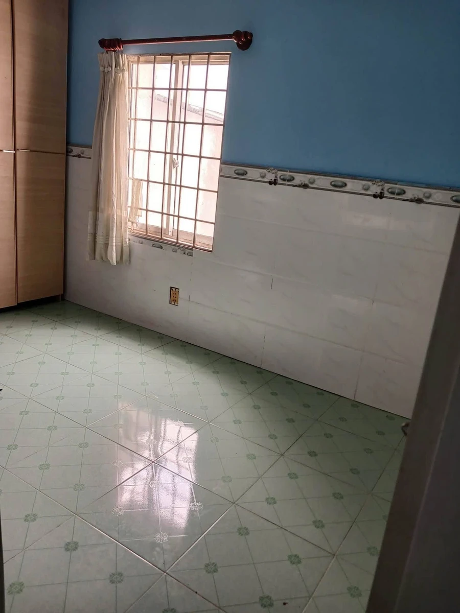 Bán nhà 2 tầng 50m² hẻm 5m đối diện chợ Gò Vấp, 3PN, giá 5,6 tỷ - Ảnh thu nhỏ 3