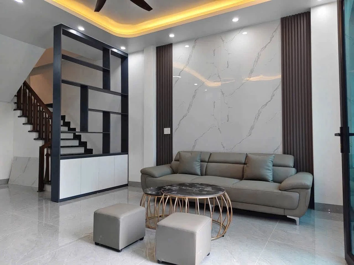 Bán nhà 3 tầng mới xây 42m2 ngõ phố Tản Đà, Phường Hải Dương, giá 1,8 tỷ - Ảnh 1
