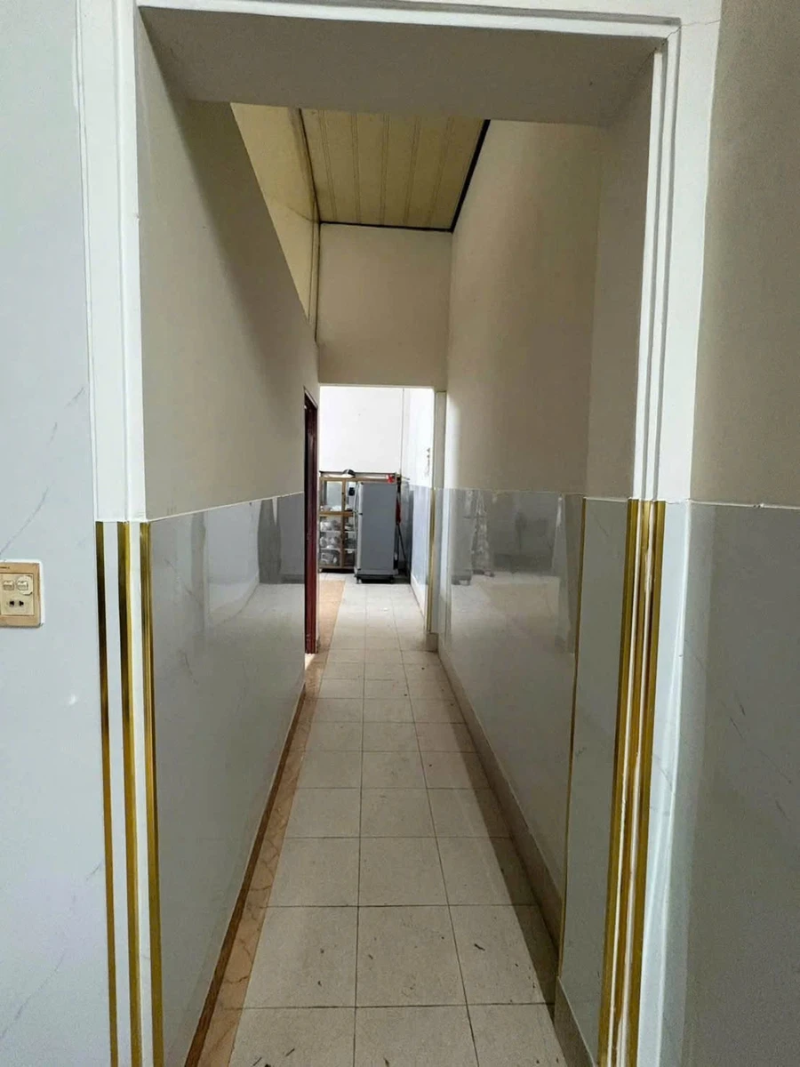 Cho thuê nhà cấp 4 80m2 hẻm Hoàng Hữu Nam, Q.9 - Ảnh thu nhỏ 4