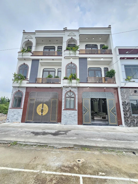 Bán nhà đẹp 3 tầng gần chợ Tân Hạnh, Biên Hòa, 3PN full nội thất, sổ hoàn công - 3,5 tỷ TL - Ảnh thu nhỏ 4