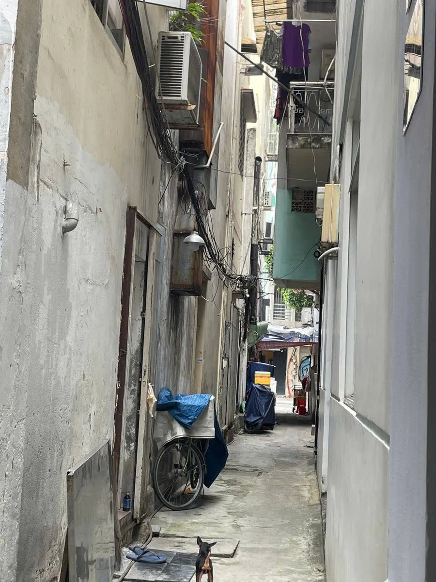 Cho thuê nhà nguyên căn 2PN 68m² Lê Thị Riêng, Quận 1 - Ảnh thu nhỏ 2