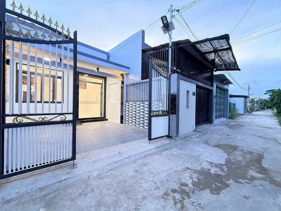 Bán nhà mới xây dựng 95m2, 2 PN tại Bến Tre - Ảnh 1