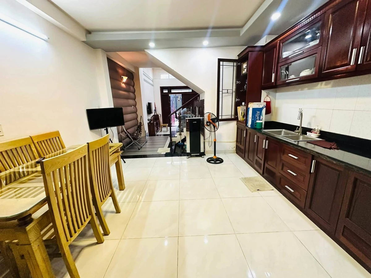 Bán nhà 5 tầng 4x13m, 4PN, Lạc Long Quân Quận 11, giá 8 tỷ - Ảnh thu nhỏ 2