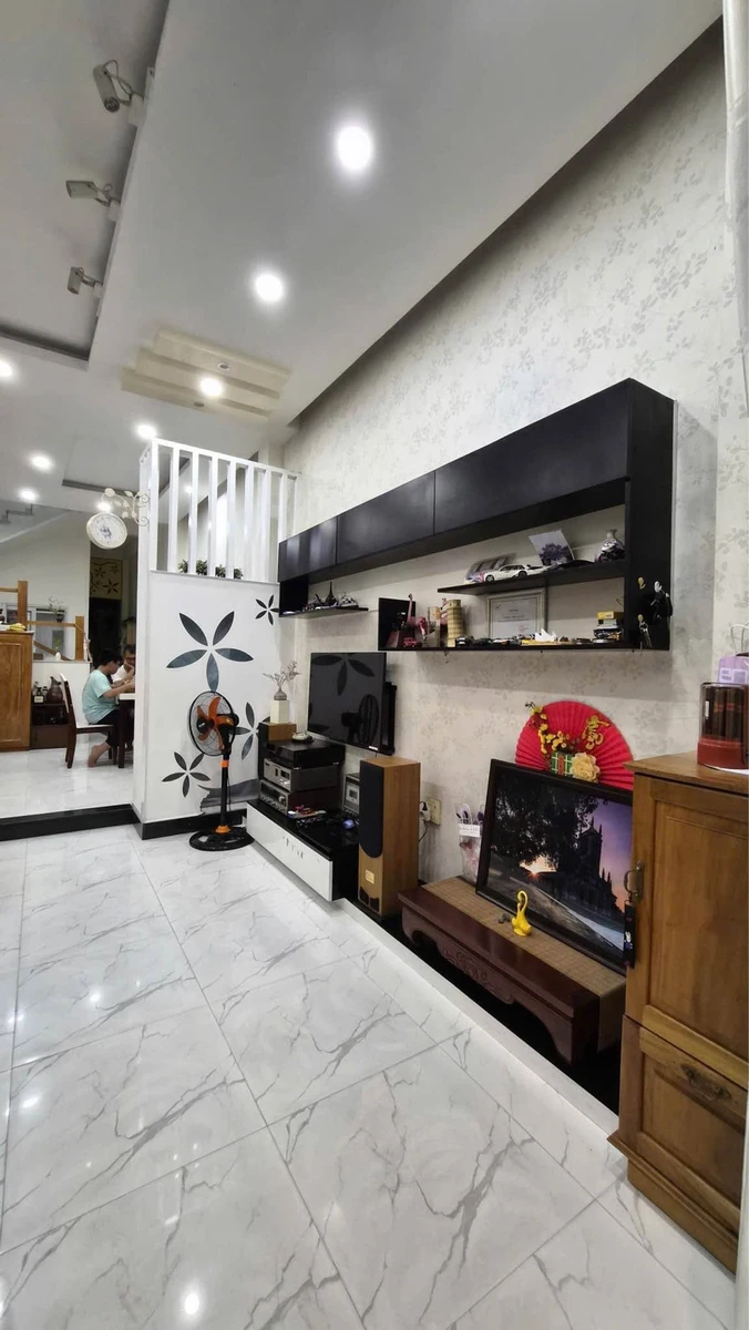 Bán nhà 2 tầng mặt tiền 112,3m² Trần Nhật Duật Nha Trang 10,5 tỷ - Ảnh 1