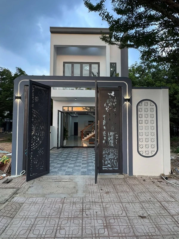 Bán nhà 1 trệt 1 lầu 3 PN 99m² Tân Định Bến Cát