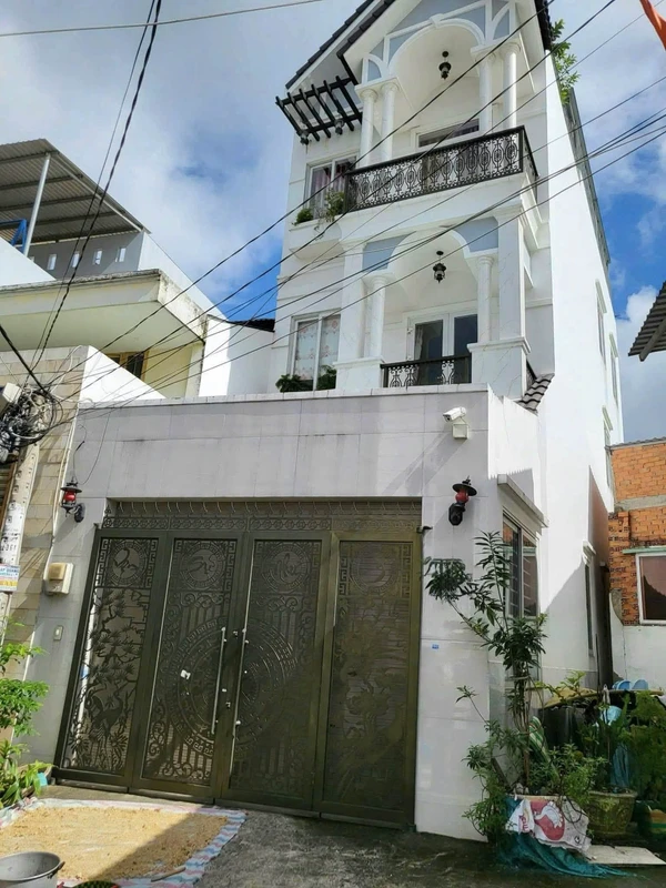 Nhà cho thuê 4PN 5WC 80m² Hương Lộ 2 Bình Tân 15tr/tháng
