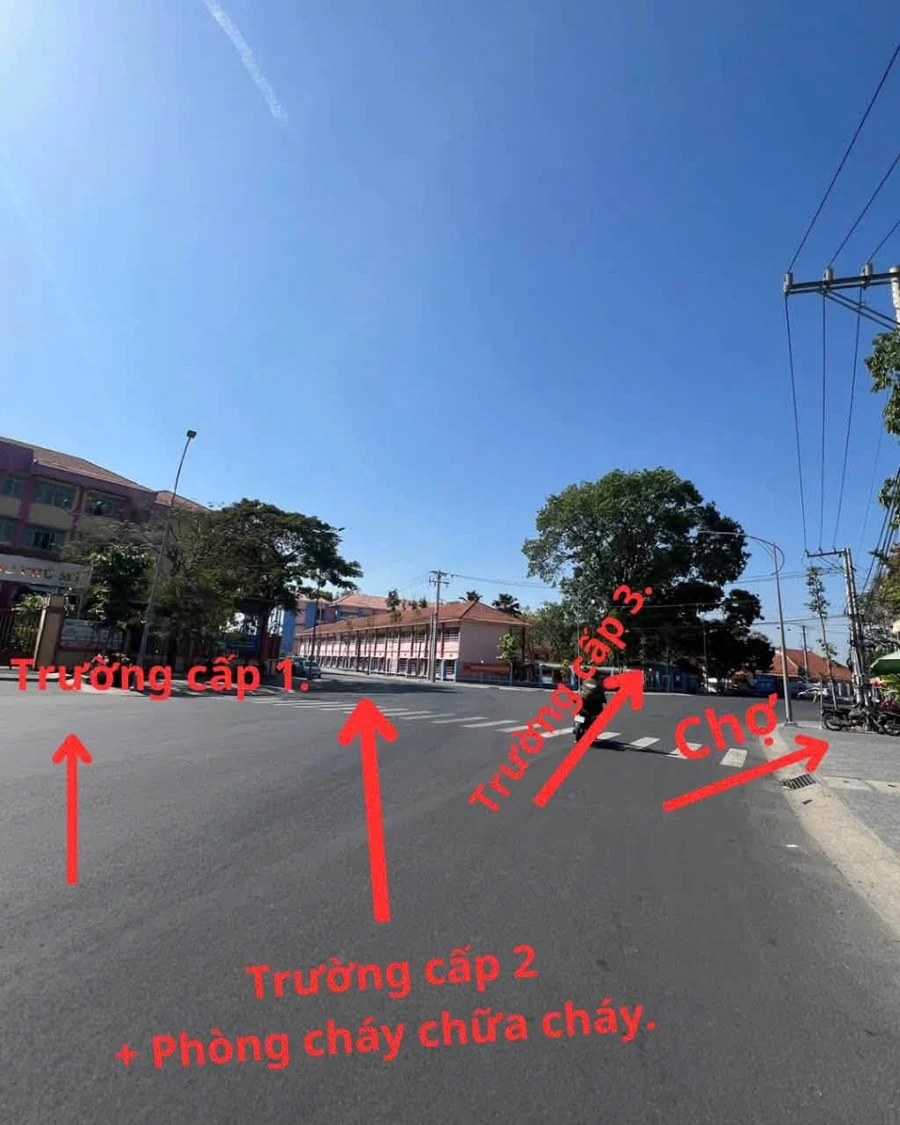 Bán nhà 3 phòng ngủ 153m² gần trường học Thạnh Mỹ - Ảnh 1