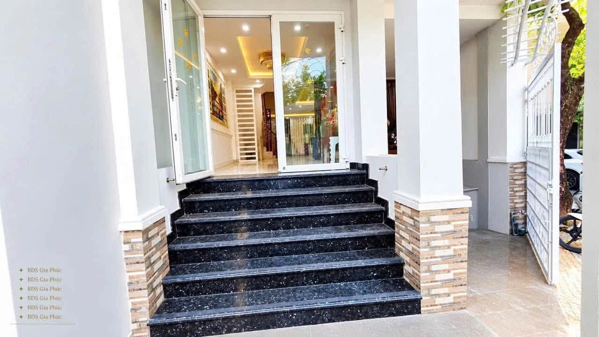 Bán nhà góc 2 mặt tiền 108m² 5 PN Quận 7 - Ảnh thu nhỏ 5